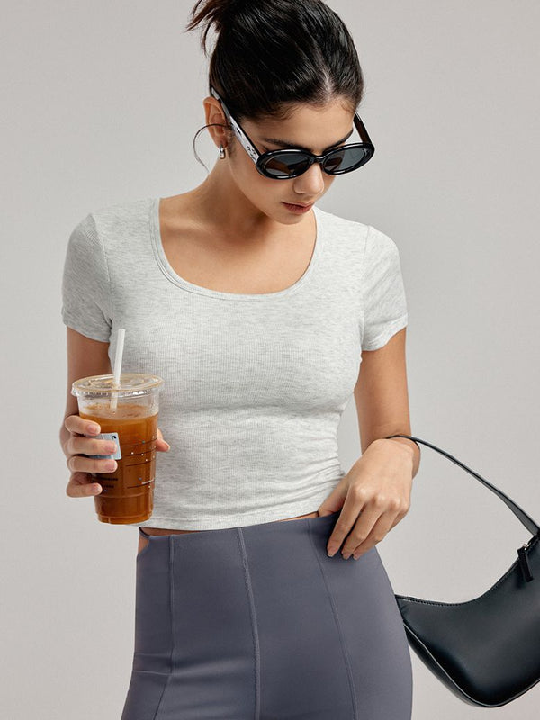 Kadın Kısa Kesim Sırt Açık U Yaka Ribanalı T-Shirt