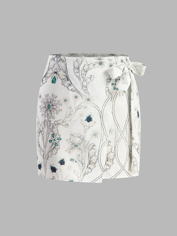 Şık Çiçekli Sarma Etek ile Zahmetsiz Stil